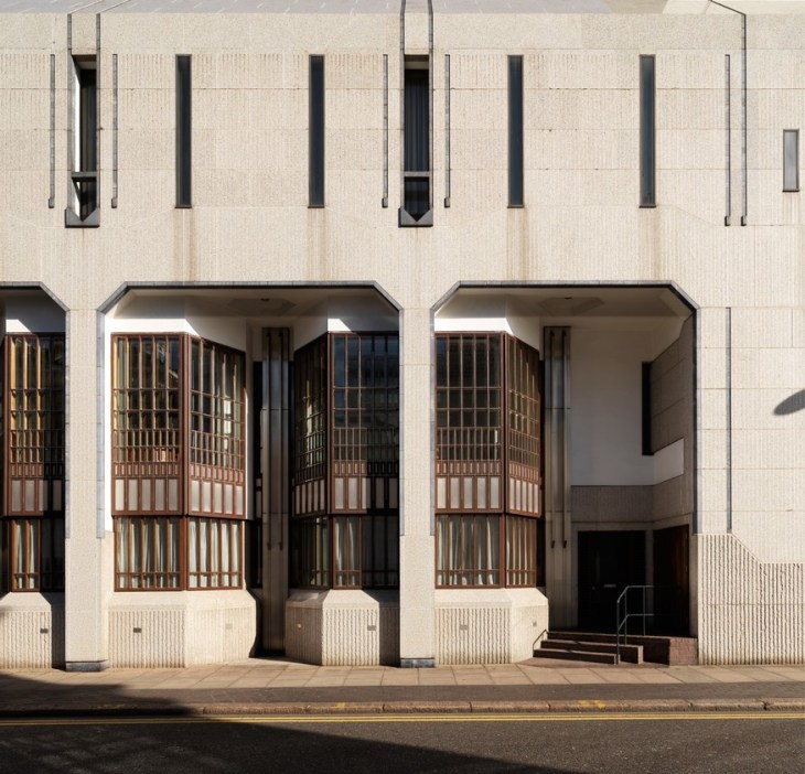 Ever Wondered What London's Mosques & Ismaili Centre Look Like Inside? These Photos Show You | Londonist
