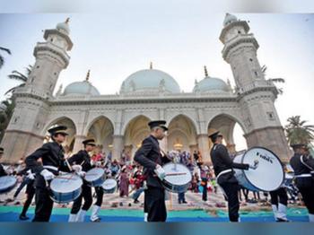 Ismaili Community: Marching to the beat of its tradition