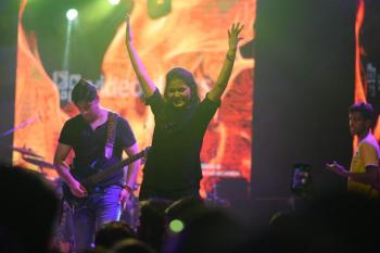 Azima Dhanjee & Strings: Feeling The Music: A Pakistani Band's Concert For The Deaf