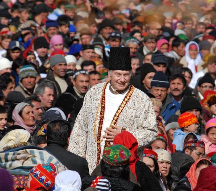 His Highness the Aga Khan with members of his community in Porshniev, Khorog, Tajikistan, 2008. - Photo credit: AKDN / Akbar Hakim