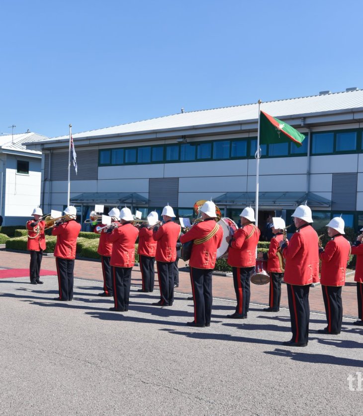 The Royal Imperial Military Band played the Nashid al-Imamah and the British National Anthem upon Mawlana Hazar Imam’s arrival in London for his Diamond Jubilee visit to the United Kingdom. Photo: The Ismaili / Riaz Kassam