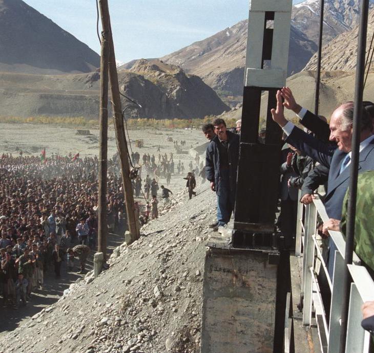 His Highness the Aga Khan, accompanied by Tajikistan's President Emomali Rahmon and Afghanistan’s Vice-President Hedayat Amin Arsala