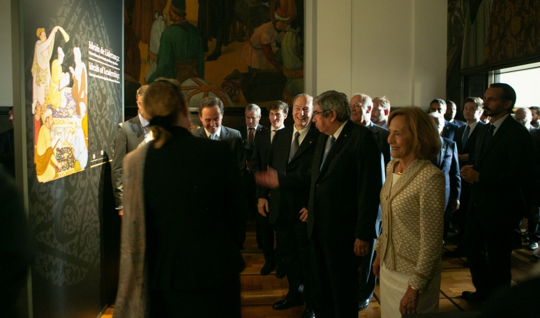 His Highness the Aga Khan tours the exhibition Ideals of Leadership: Masterpieces from the Aga Khan Museum Collections, hosted at the Parliament building, São Bento Palace in Lisbon. AKDN / Mo Govindji