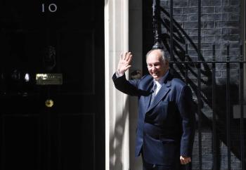 There is a Prince in Lisbon, and he brings with him 45 thousand people!