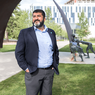 Rahim Sajan receives Arch Award 2018 by University of Calgary Alumni Association