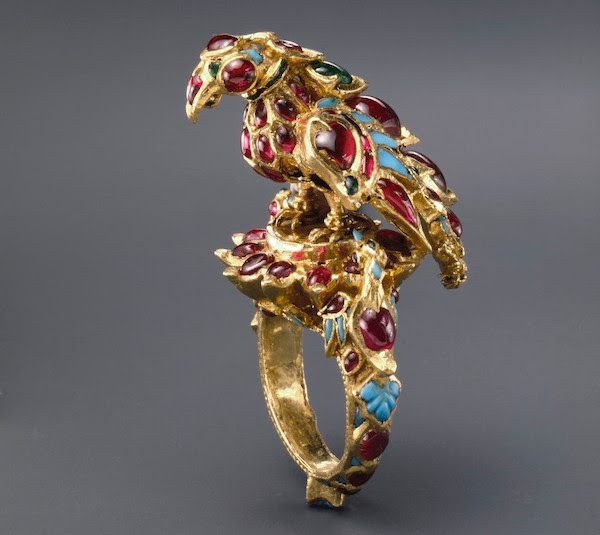 Ring, India, 17th century, gold, set with rubies, emeralds, and turquoise. Courtesy of The al-Sabah Collection, Kuwait, LNS 752 J