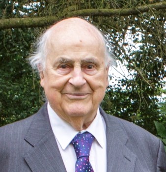 Professor Denny Mitchison. Photo: BethMoseley Photography