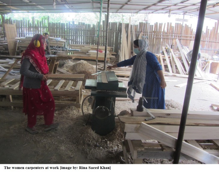 Cutting-the-wood-inside-the-workshop