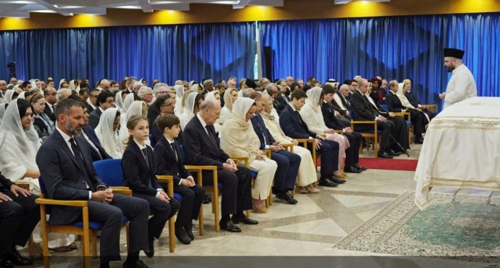 Dhaka Tribune: Ismaili Volunteers Carry Aga Khan IV’s Casket in Solemn Funeral Ceremony