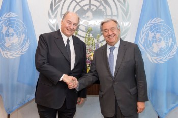 New York, 2017-10-18: UN Secretary General António Guterres welcomes His Highness Prince Karim Aga Khan IV at United Nations HQ