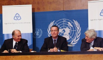 Geneva, Switzerland, February 22, 2005: The Aga Khan (left) and Jim Wolfensohn of the World Bank (right) share a light moment during the Press Conference announcing the launch of the new Aga Khan Agency for Microfinance (AKAM). Image credit: AKDN / Jean-Luc Ray