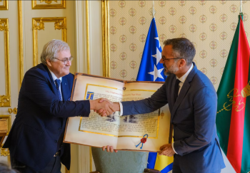 Diwan of the Ismaili Imamat, Lisbon, Portugal - October 28, 2024: Prince Rahim Aga Khan accepts the Peace Connection Award on behalf of his father, His Highness Prince Karim Aga Khan IV, from Safet Orucevic, Director of Center for Peace and Multiethnic Cooperation Mostar. Image credit: AKDN / Luis Filipe Catarino 