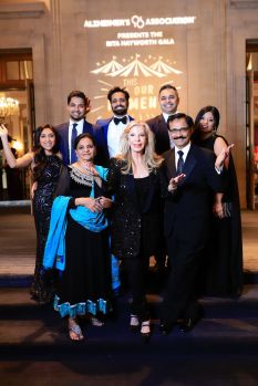 Princess Yasmin Aga Khan with Sadruddin & Rukhsana Noorani's family who have been intimately involved with the Alzheimer's Association for more than 3 decades. Princess Yasmin Aga Khan is the Honorary Vice Chair, Alzheimer's Association and Founder of Rita Hayworth Galas. Sadruddin Noorani has been long standing member of the Alzheimer’s Association as Gala Steering Committee member and Benefactor since 1996. Image credit: Noorani family collection
